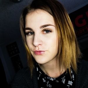 Meet your Posher, Hope